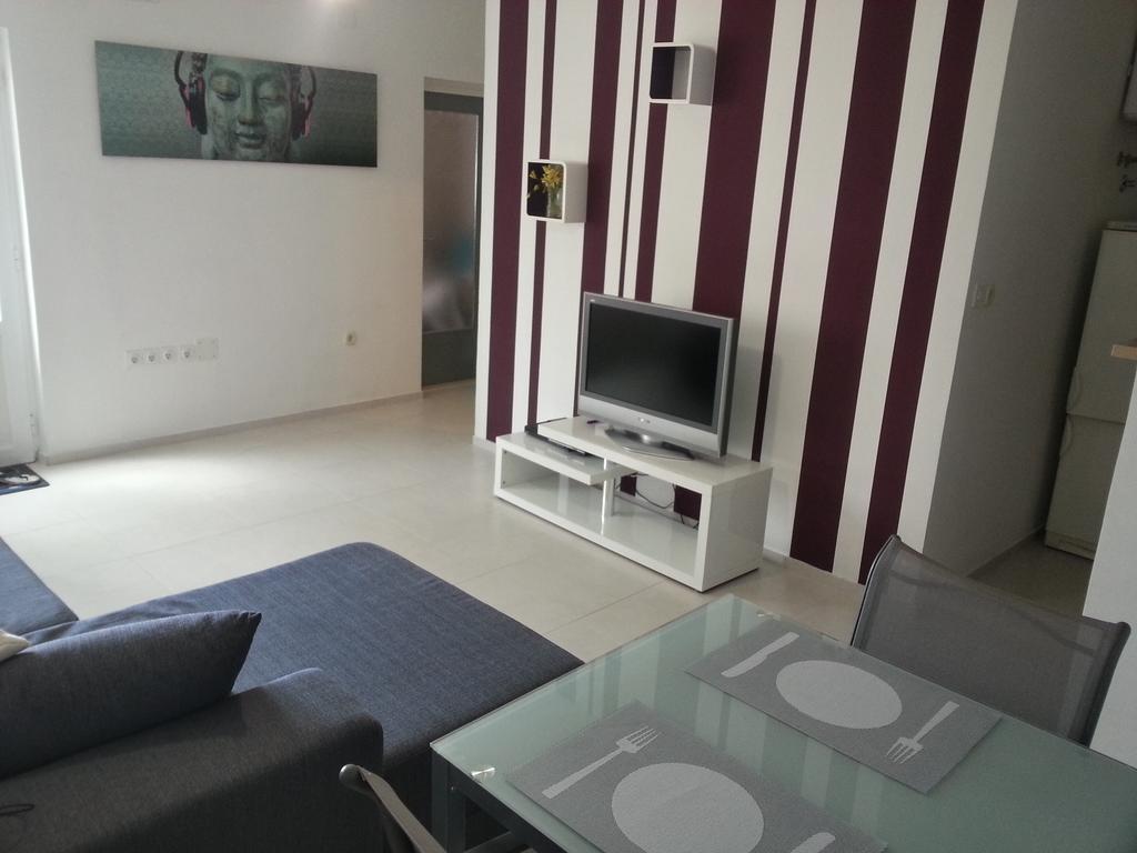 Apartment Tara Sumartin Bilik gambar
