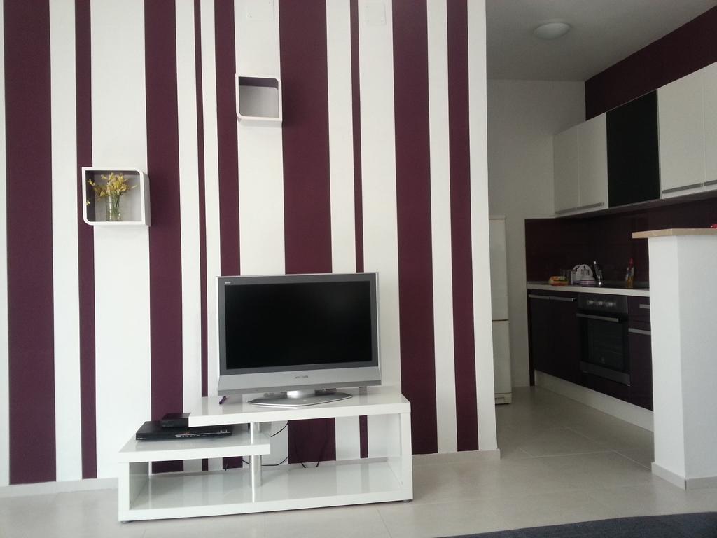 Apartment Tara Sumartin Bilik gambar