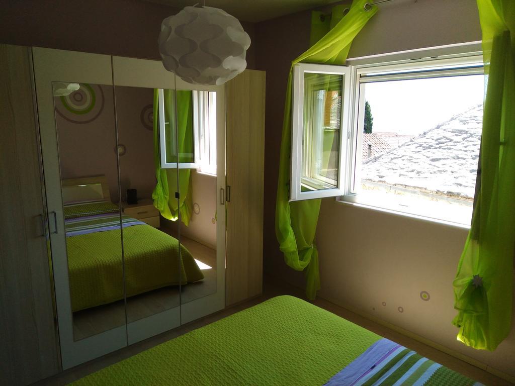 Apartment Tara Sumartin Luaran gambar